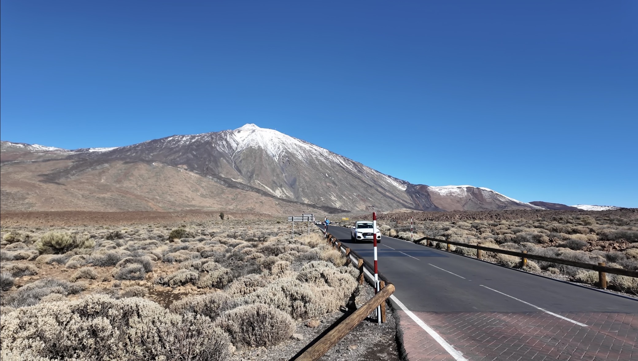 テイデ山の道路
